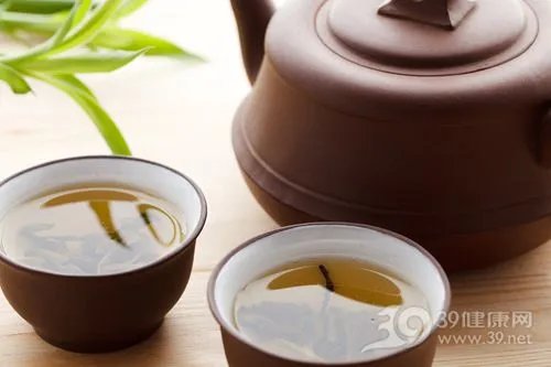 男性也需要给身体排毒？排毒的食物有哪些你呢？