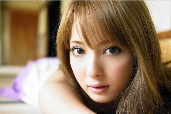 佐佐木希拒绝离婚，为什么她身边很多人劝她离婚？