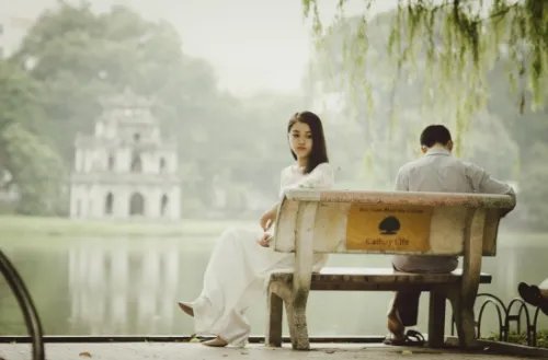 夫妻没有感情的七个表现 两夫妻感情不好怎么办