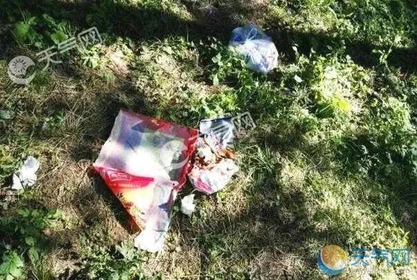 最美天路垃圾成山 清扫速度赶不上人扔速度