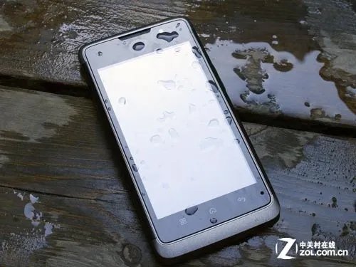 能防水的Android4.0手机 臻爱A900评测