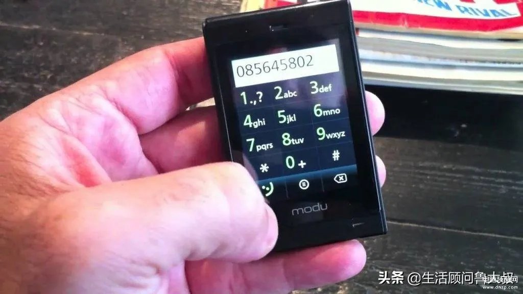 最小手机新款2013(十款最小的手机,超迷你)