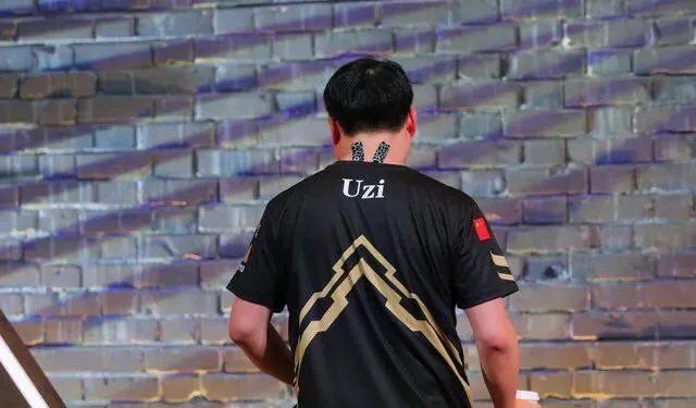 uzi为什么叫乌兹?