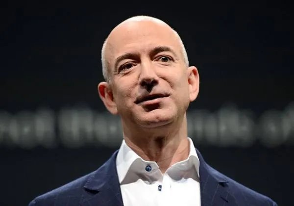 全球首富贝索斯正式卸任亚马逊CEO,谁将接替他的职务?