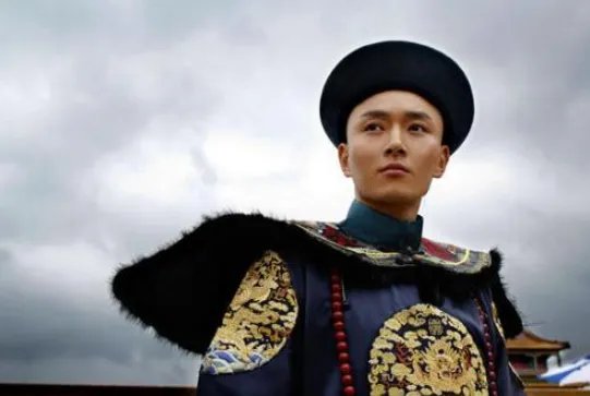 李东学是一个非常帅气的人，为什么一直不火？