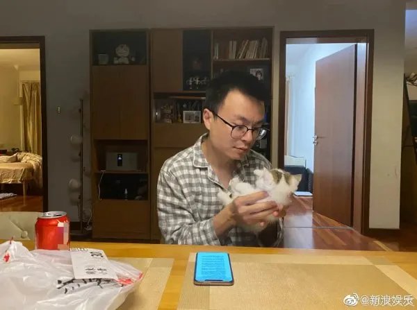程璐与思文官宣离婚,那海源怎么办?