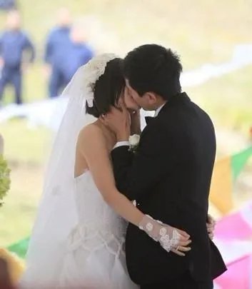 张杰和谢娜的结婚照