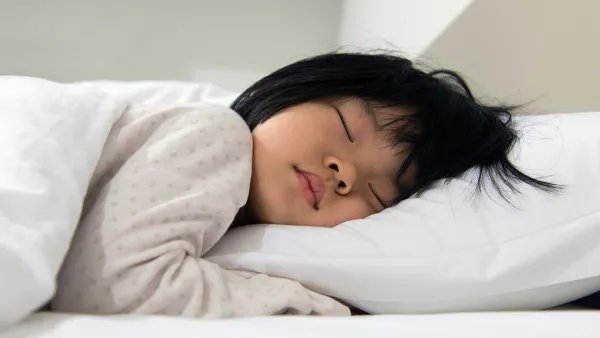 小孩磕巴怎么办