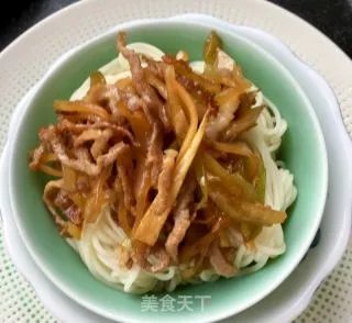 “榨菜”榨菜肉丝面
