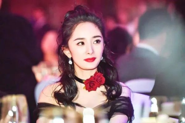 杨幂和唐嫣谁的名气大