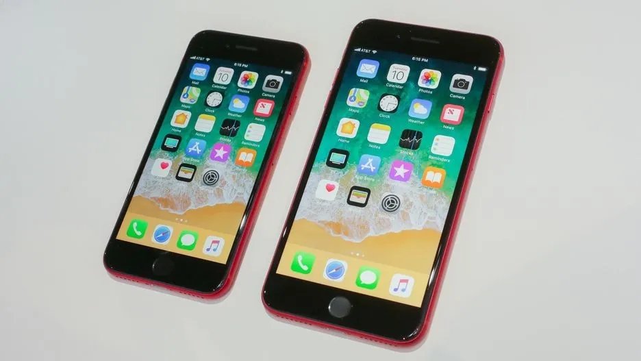 中毒已深 iPhone 8红色版真机上手图赏