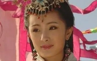 蔡文姬和曹操是什么关系?为何曹操要重金赎回她呢?