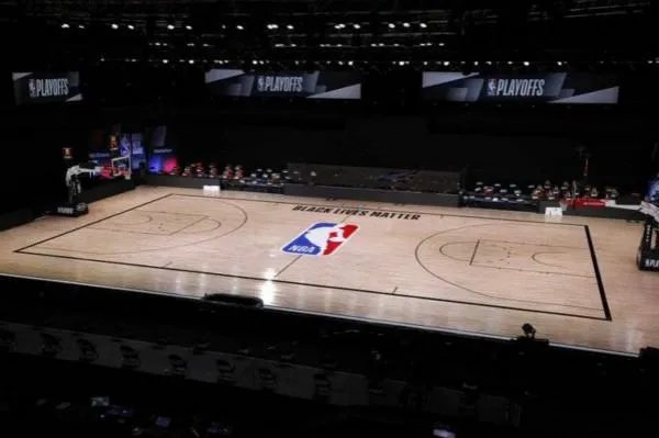 引发NBA多支球队罢赛的布雷克到底遇到了什么事
