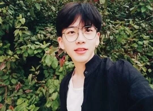 费启鸣上快本,费启鸣是怎么走红的?