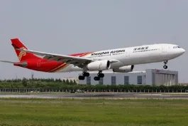 深航客机遇紧急情况骤降近6千米,深航客机安全返航了吗?
