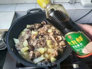 土豆炖鸡