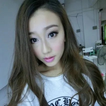 李璐个人资料介绍 被王子帅气迷倒牵手成功