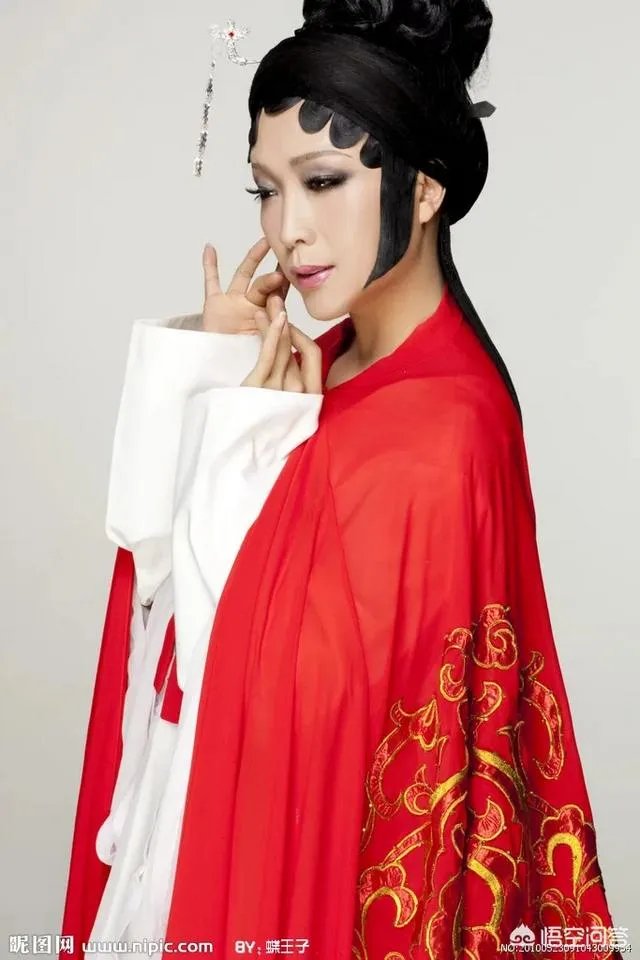 之前张曼玉与梁朝伟演唱过《花样年华》，此次春晚假如她与李玉刚演唱，你怎么看？