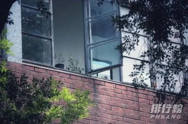 中国最美的十所大学排名_全国最美大学排名最新