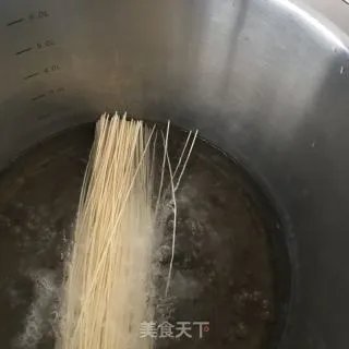 “榨菜”榨菜肉丝面