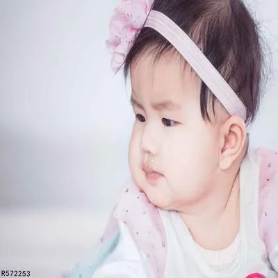 宝宝每晚睡觉前都哭闹怎么办 如何预防宝宝晚上哭闹
