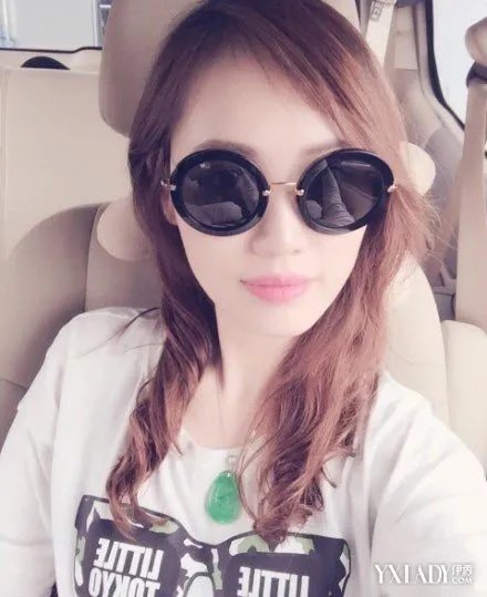 王宝强妻子近照真实身份曝光“校花”老婆萌似高中生