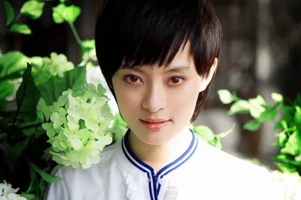 蒋勤勤孙俪是同父异母,俩人真实关系浮出水面,你觉得像吗?