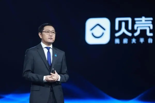 左晖一周前登顶房地产首富,他得了什么病?