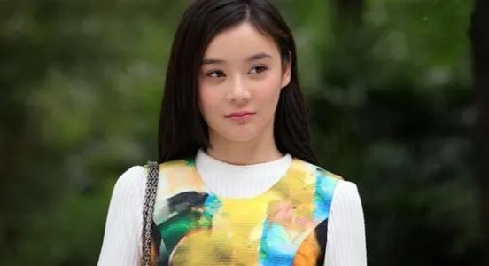 为什么越变越好看的袁姗姗，反而没有之前火了？