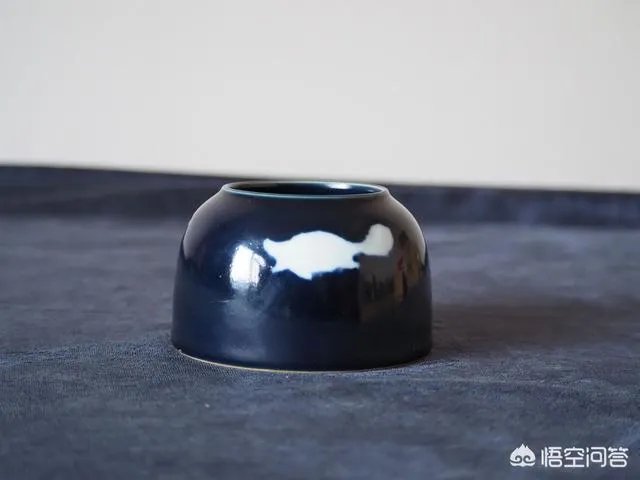 如何鉴定明嘉靖篮釉瓷？