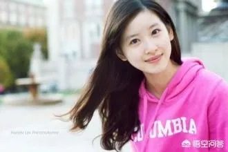 章泽天和奚梦瑶苏芒等人一起聚餐的照片中谁最气质出众?