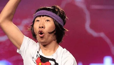 从草根变明星，笑星杨迪当场下跪感谢父母，透露辛酸史引爆泪腺，怎么回事？