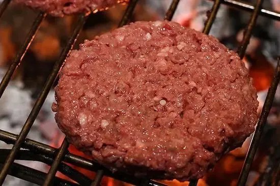 被企业热捧的人造肉,网友却不买账,人造肉是一门怎样的生意呢?