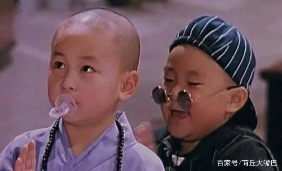 向华强都不敢惹,王宝强要行晚辈礼,释小龙究竟是什么身份?