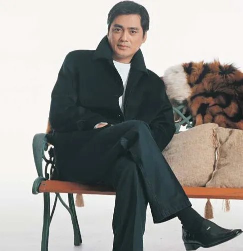 汤镇宗老婆张丽霞照片美丽动人 盘点两人恋爱过程