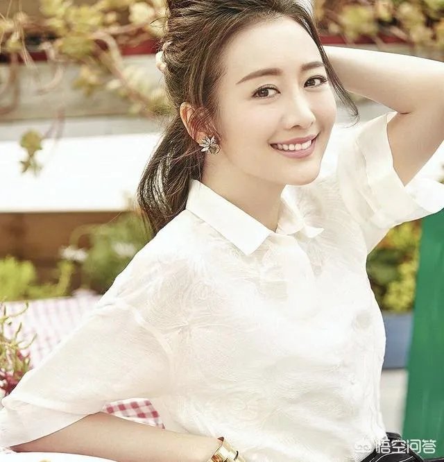 你如何看待杨幂、王鸥“携手”被热搜的现象?