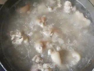 猪蹄炖黄豆