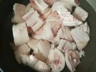 猪蹄炖黄豆