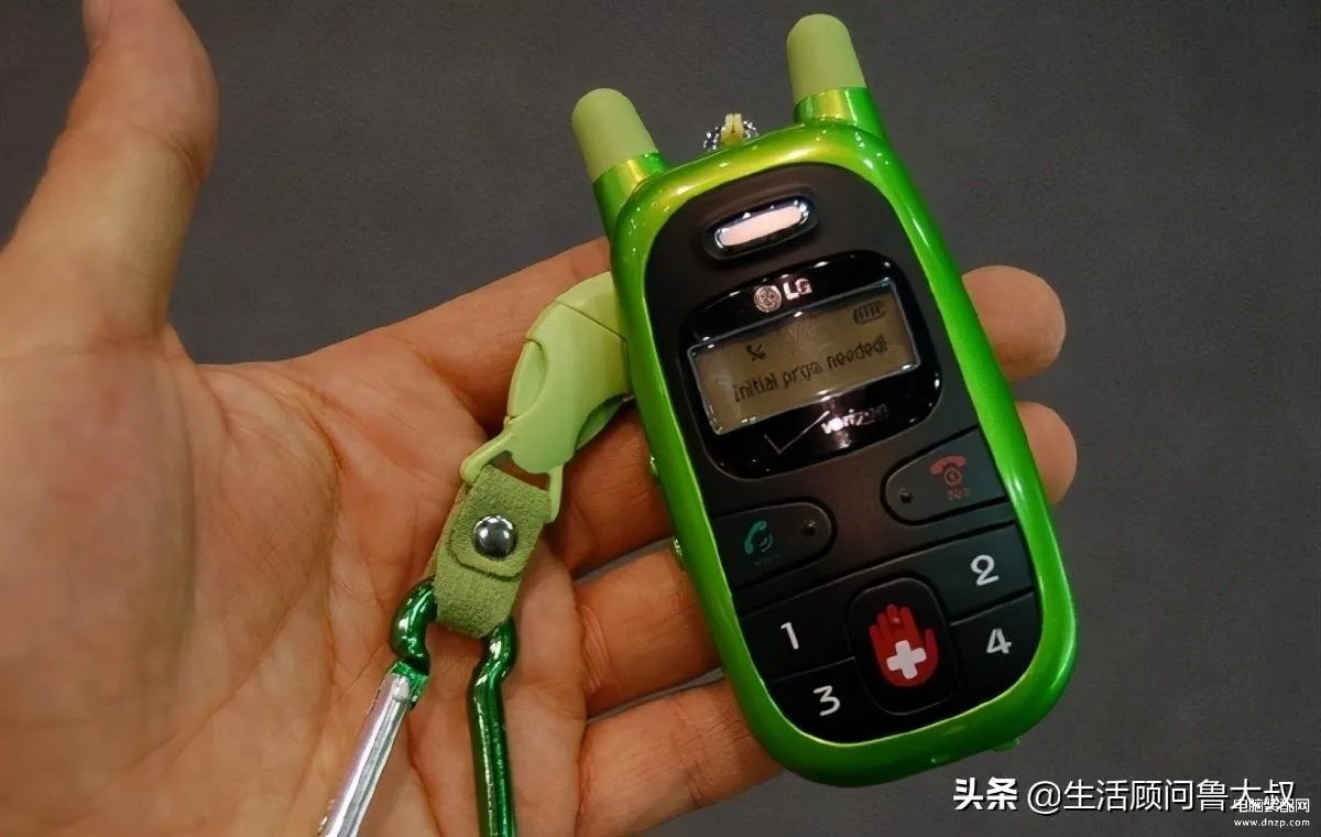 最小手机新款2013(十款最小的手机,超迷你)