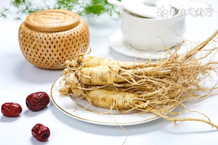 塔克吹哈登耳朵是怎么回事?为什么塔克会吹哈登的耳朵?