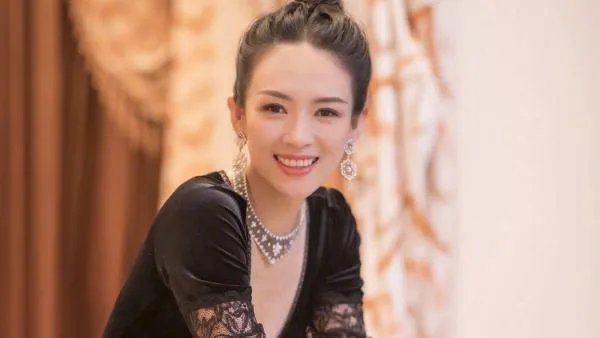 为什么说童谣和章子怡很像?