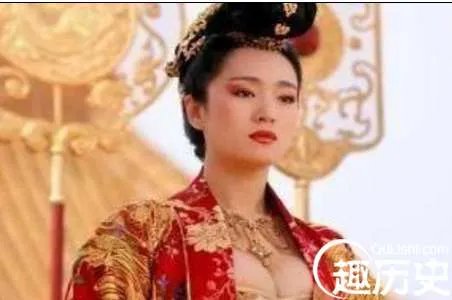 古人那么高的发髻是怎么梳出来的?看着都难受。