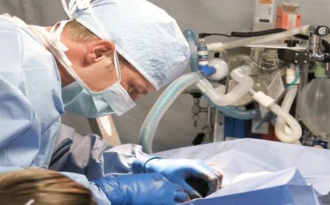 重新界定非法行医与合法行医？