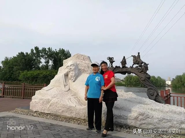 您是怎样喜欢上广场舞的,有没有一次偶然的原因呢?