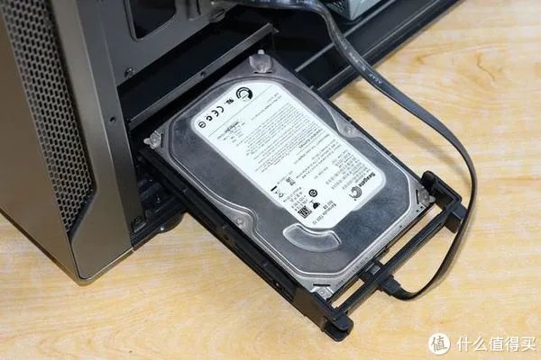 防尘机箱测评