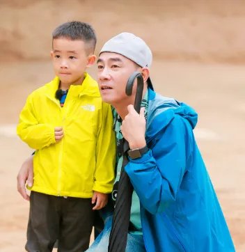 陈小春和老婆的关系很好,可以介绍一下陈小春的老婆和儿子吗?