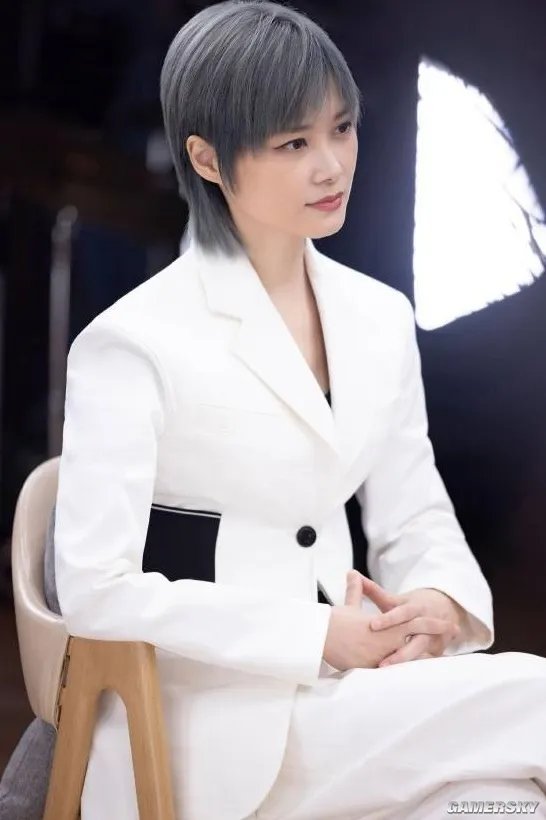 李宇春父亲回应女儿病情 目前身体状态很好
