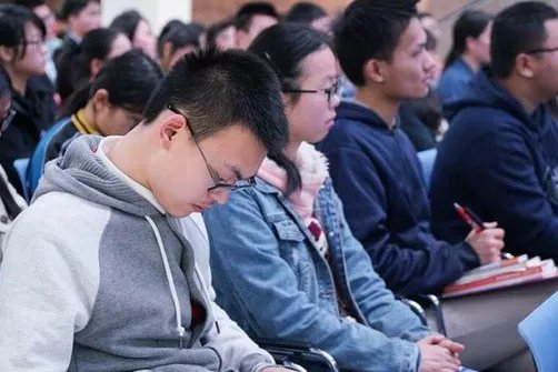 清华学生在网上晒作业求救，究竟有没有人帮他呢？