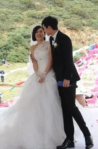 张杰和谢娜的结婚照