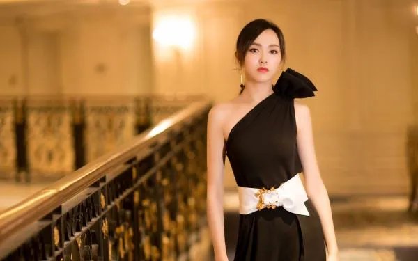 杨幂和唐嫣谁的名气大
